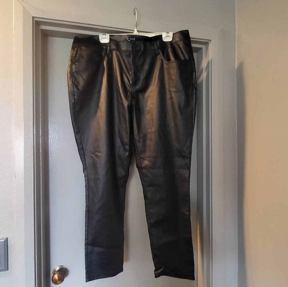 VENUS Black Faux Leather 5 Pocket Pants.